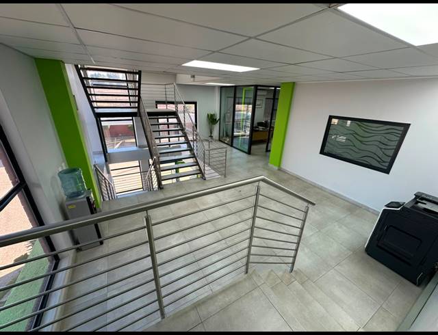 5,002M² WAREHOUSE TO LET IN COSMO BUSINESS PARK